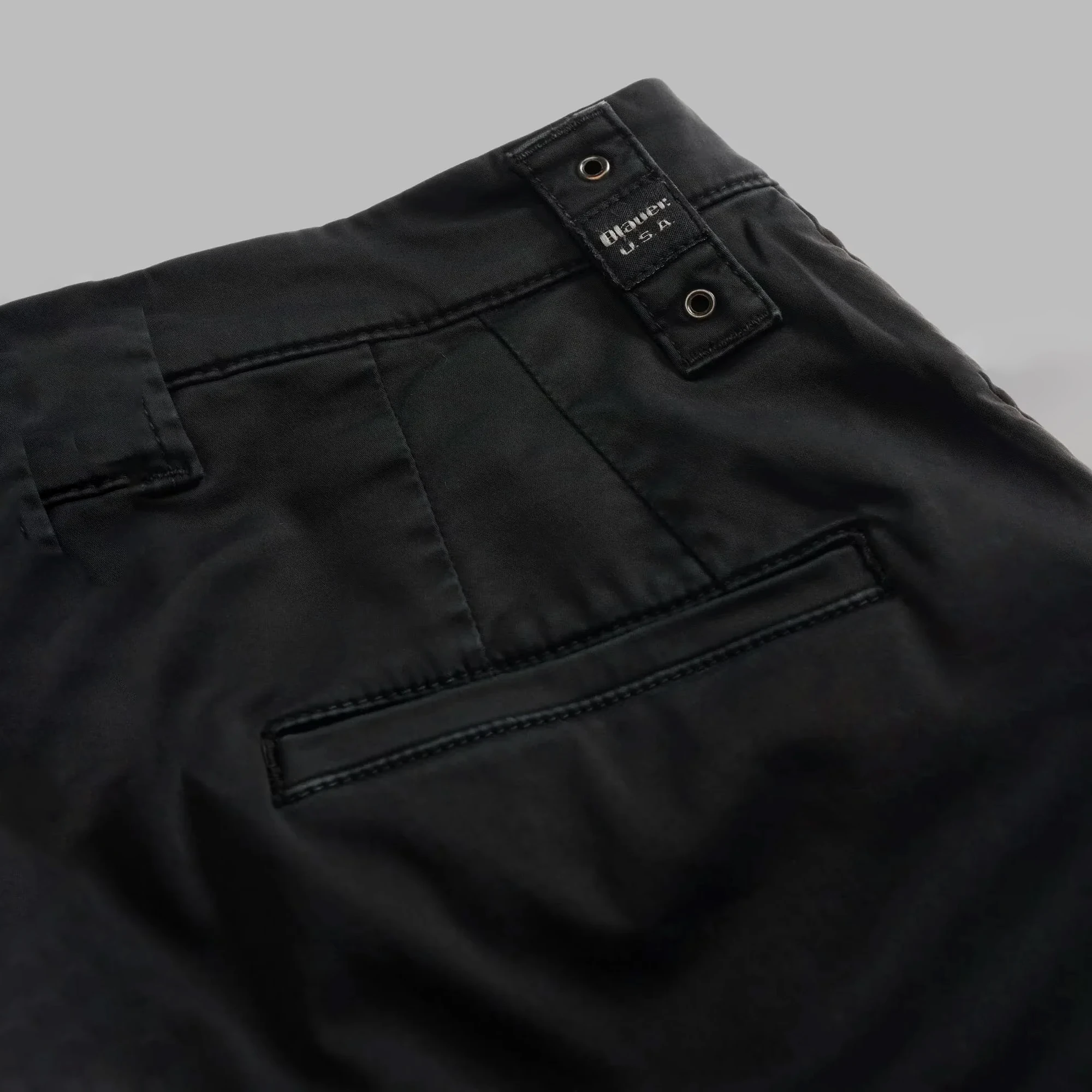 Pantolla per femra
