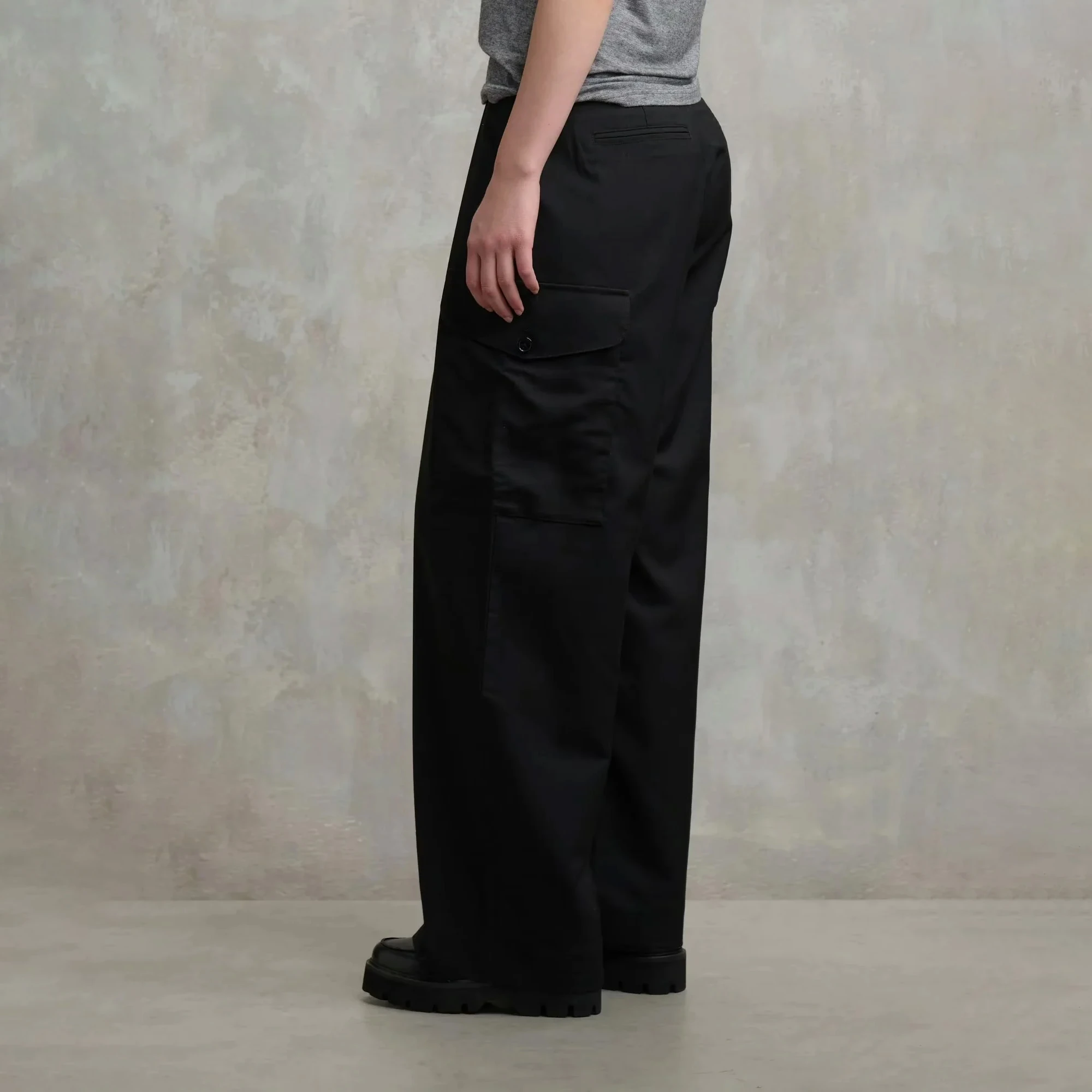 Pantolla per femra