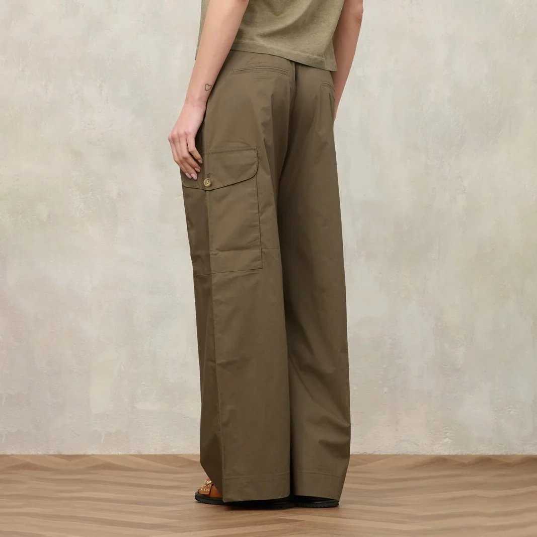 Pantolla per femra