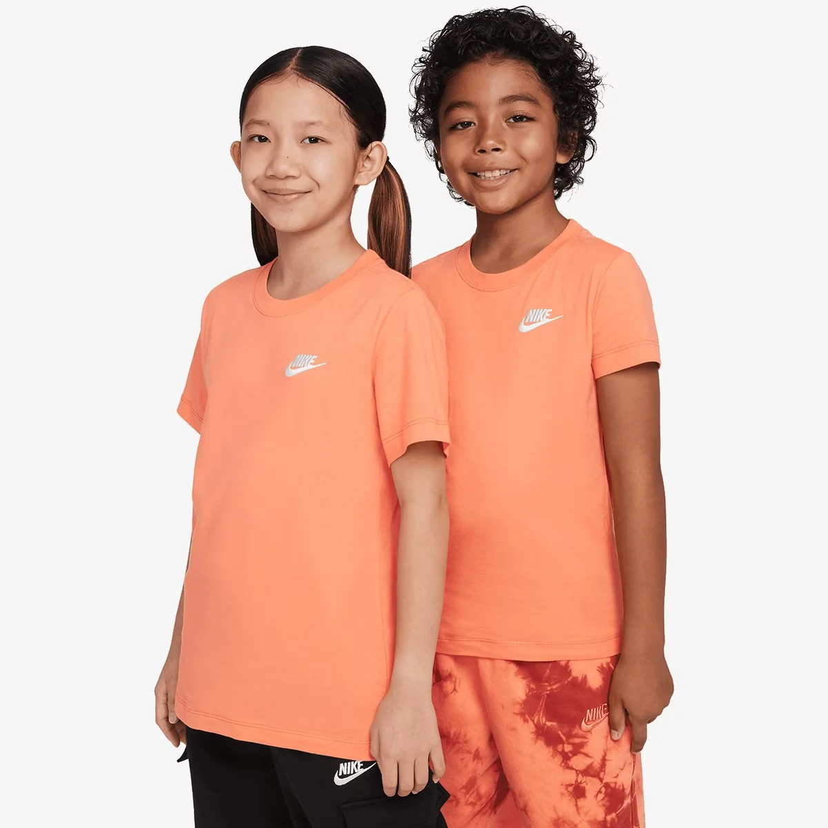K NSW TEE EMB FUTURA LBR