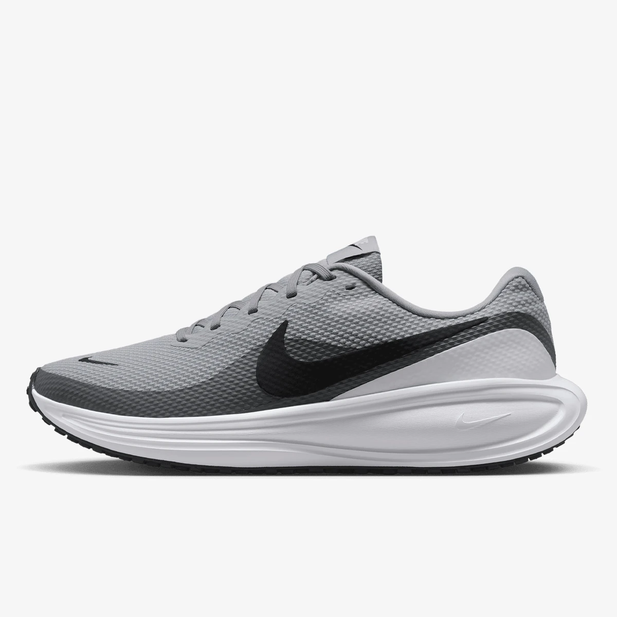 NIKE REVOLUTION 8