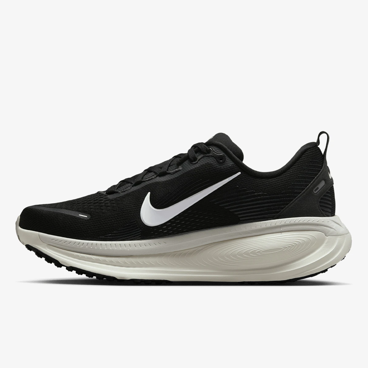 NIKE VOMERO 18