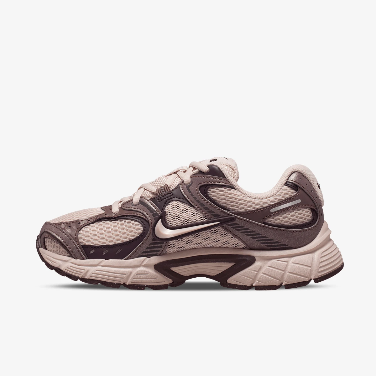 W NIKE V5 RNR SE