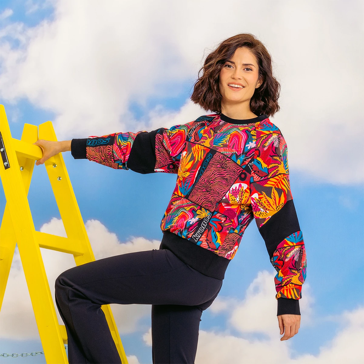 KRONOS LADIES CREWNECK