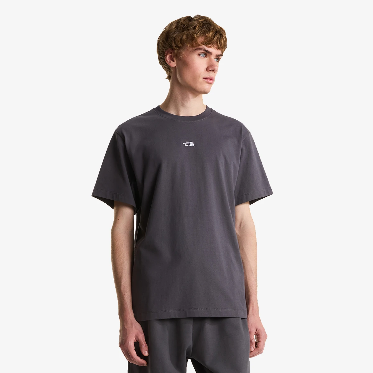 ESSENTIAL CENTER LOGO RELAXED SHORT